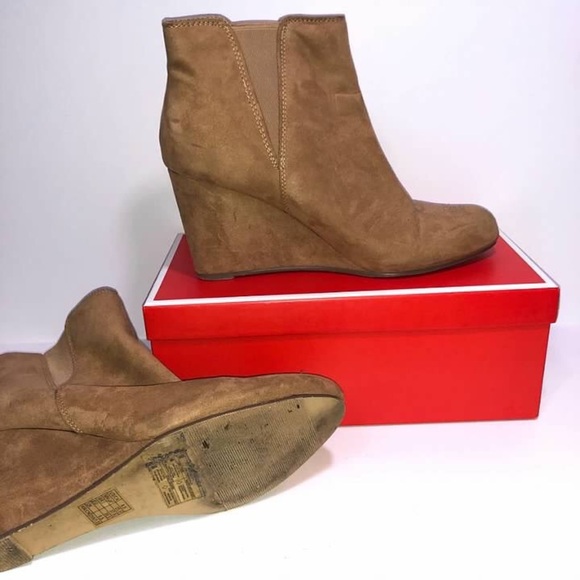 Forever 21 Brown wedges size 8.5 - Picture 3 of 3